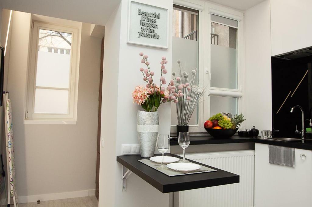 Novel Mini Apartment Varşovia Exterior foto
